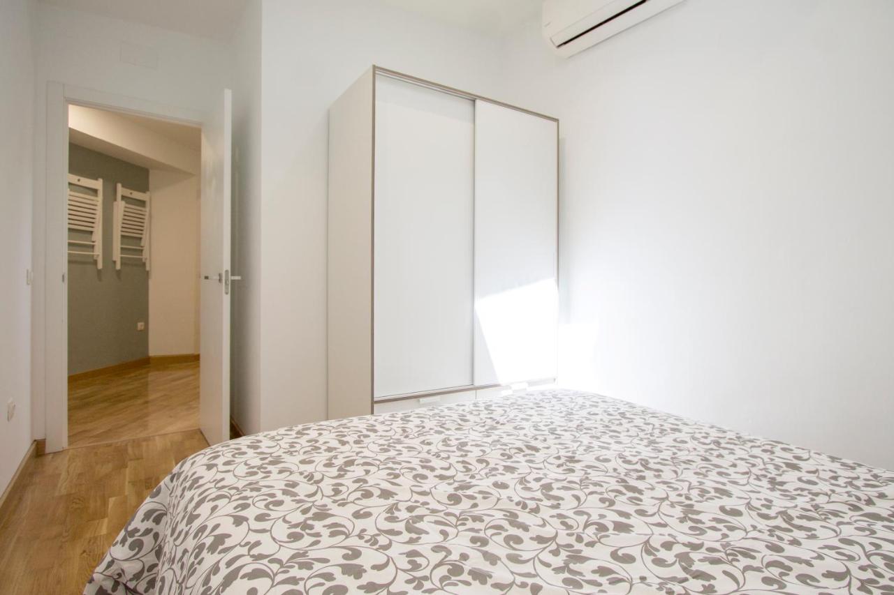 Apartamentos Goyescas Deco Madrid Exterior photo